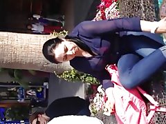 Milf quente en pura blusa