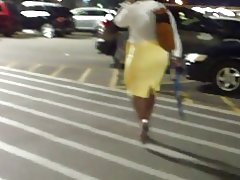 Ampla cadros, milf axustado amarelo saia..